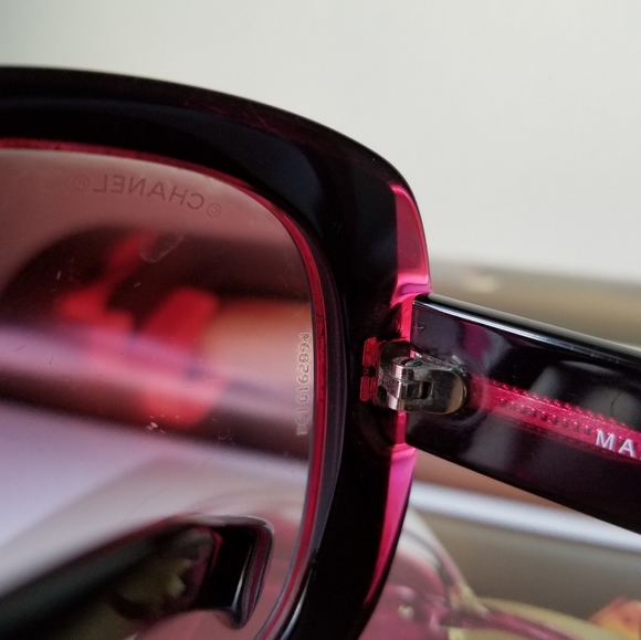 CHANEL CC Beautiful Vintage Sunglasses - Picture 12 of 16